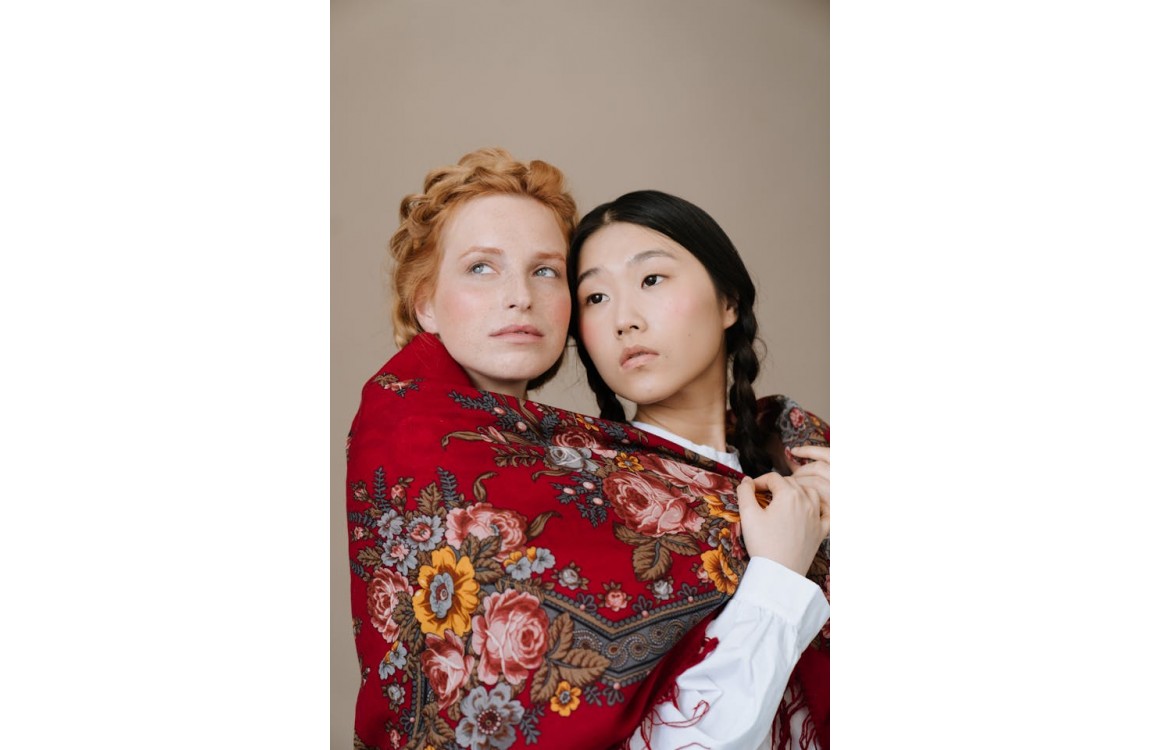 Choosing the Perfect Shawl for Every Season